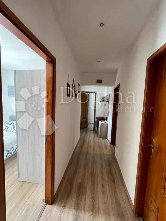 prilika!! 2 kuće u blizini centra crikvenice - slika 9