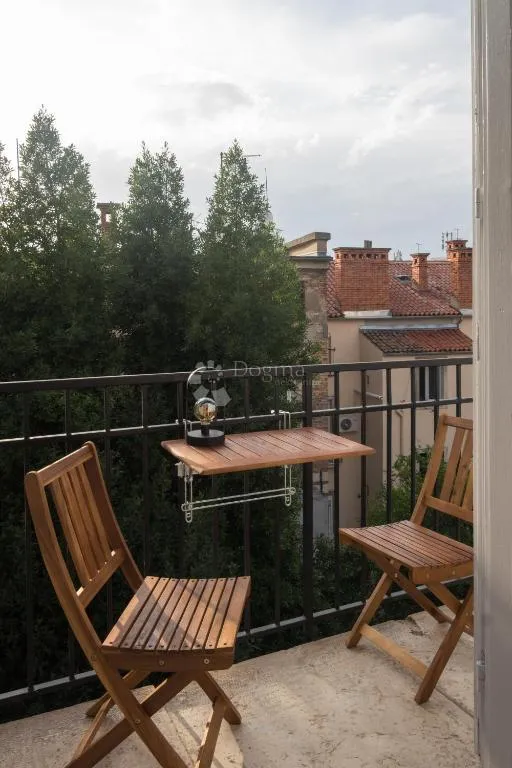 6 apartmana s bazenom u centru pule - slika 7