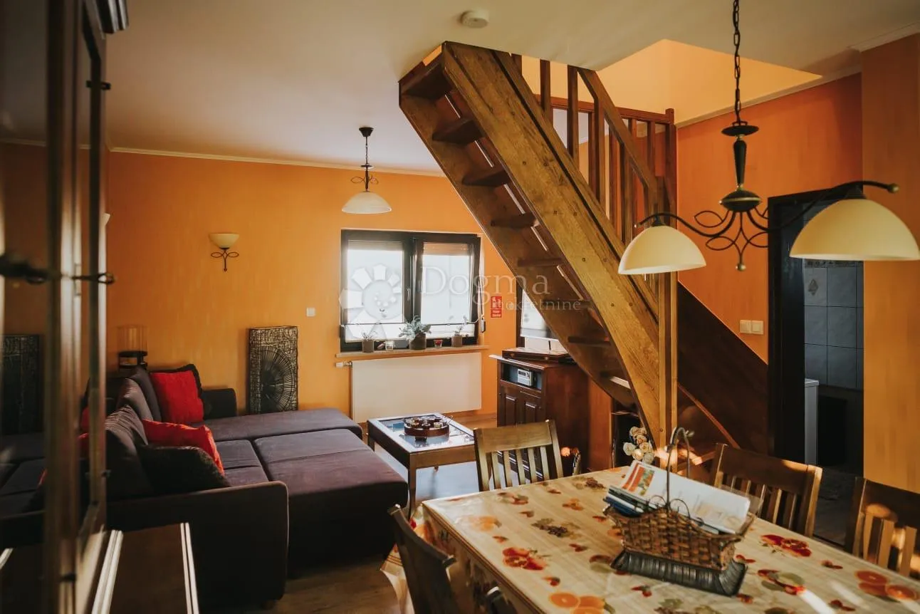 prodaja, kuća, ozalj- grandić breg, nkp 134 m2 sa okućnicom i vinogradom 3083 m2 - slika 12