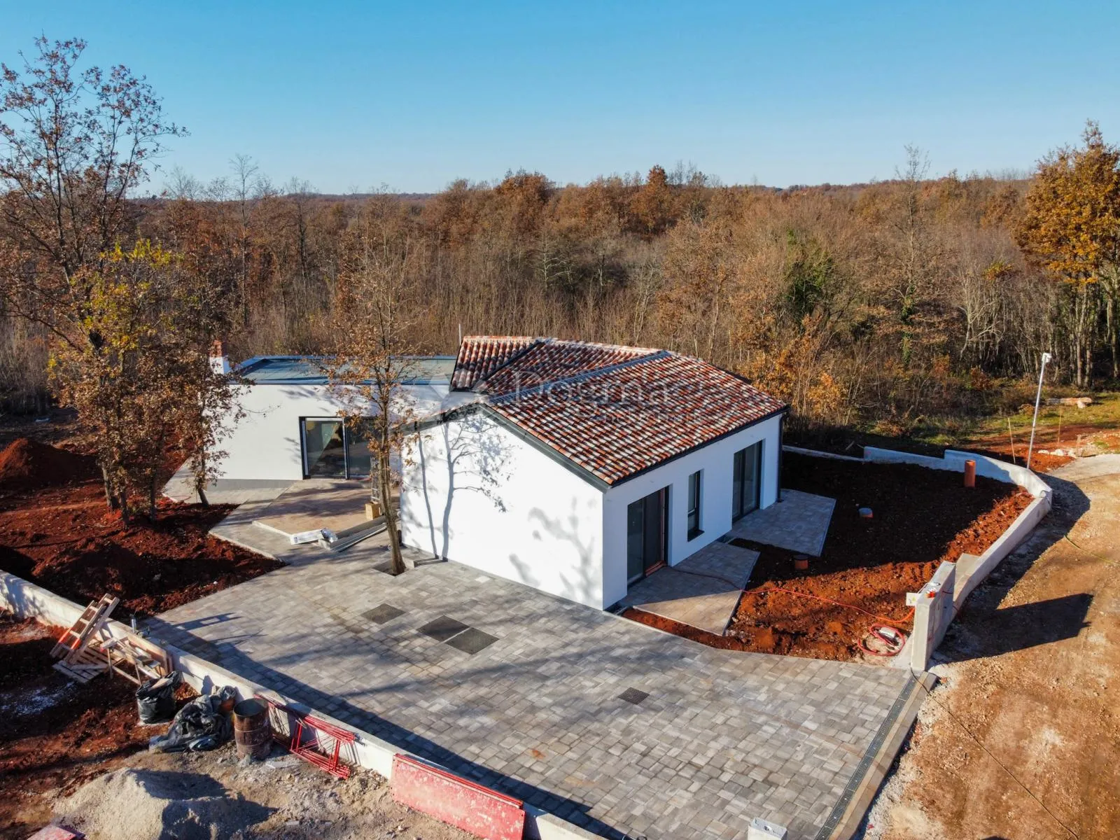 kuća na prodaju - barban - slika 22