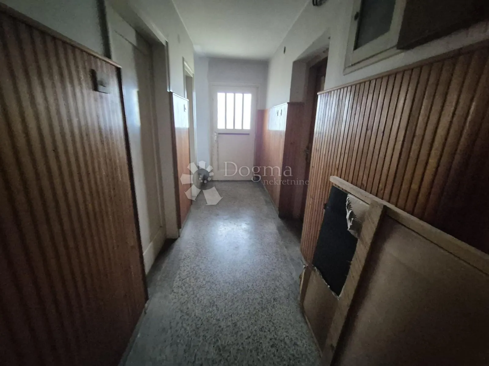 seosko imanje sa kućom trokatnicom i 25.194m² zemljišta! - slika 8