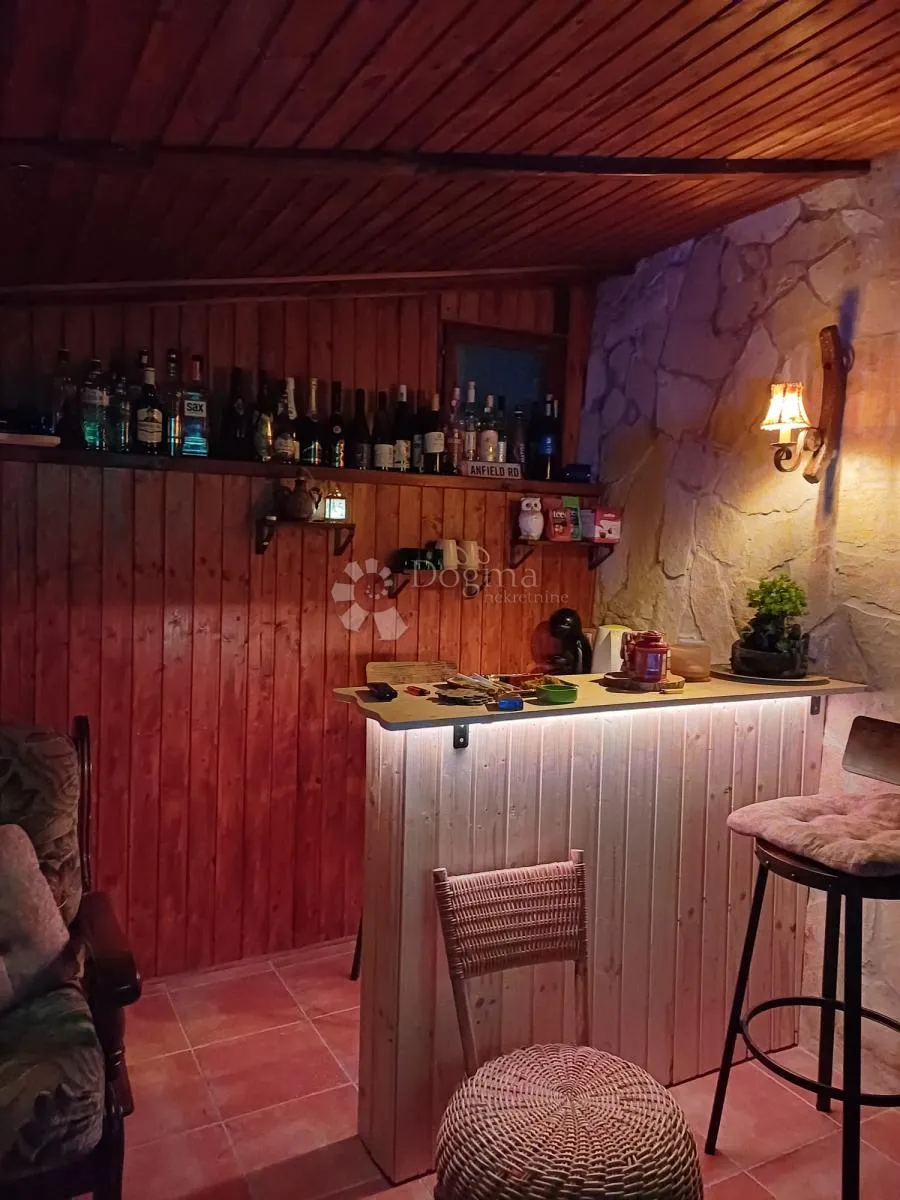 kuća na 50m od mora, dugi rat - slika 10