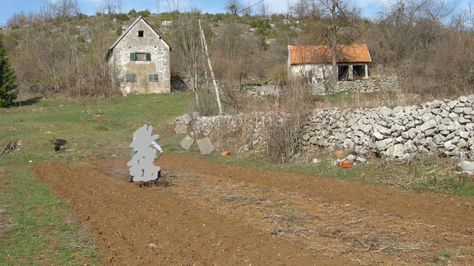 seosko imanje u lici - slika 6