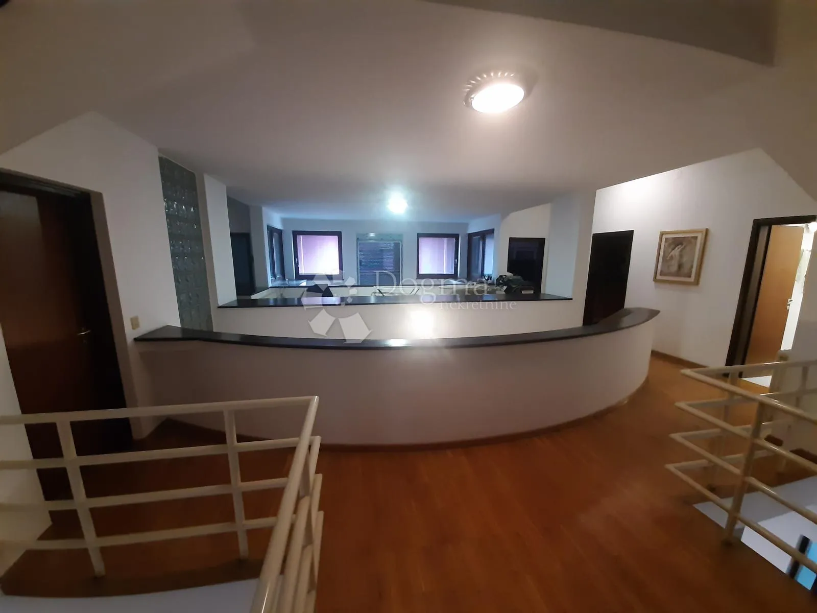 unikatna vila na zapadu zagreba – jedinstvena arhitektura i privatnost - slika 5
