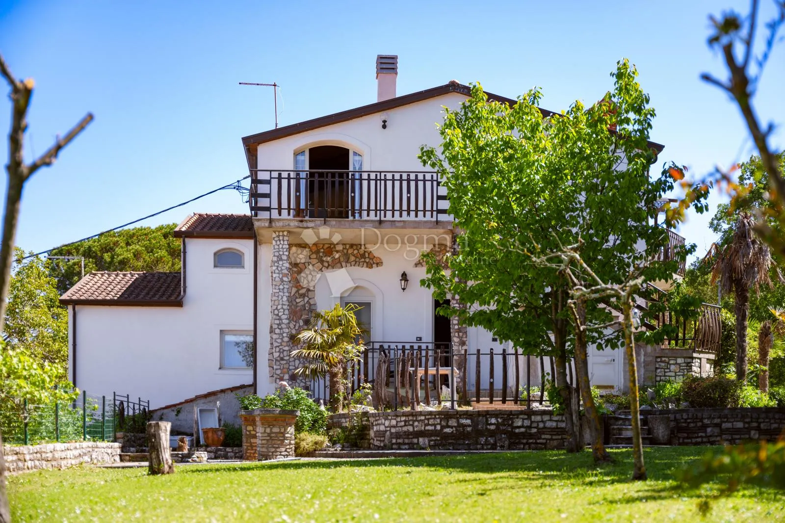 kuća sa 4 apartmana blizu mora - slika 14