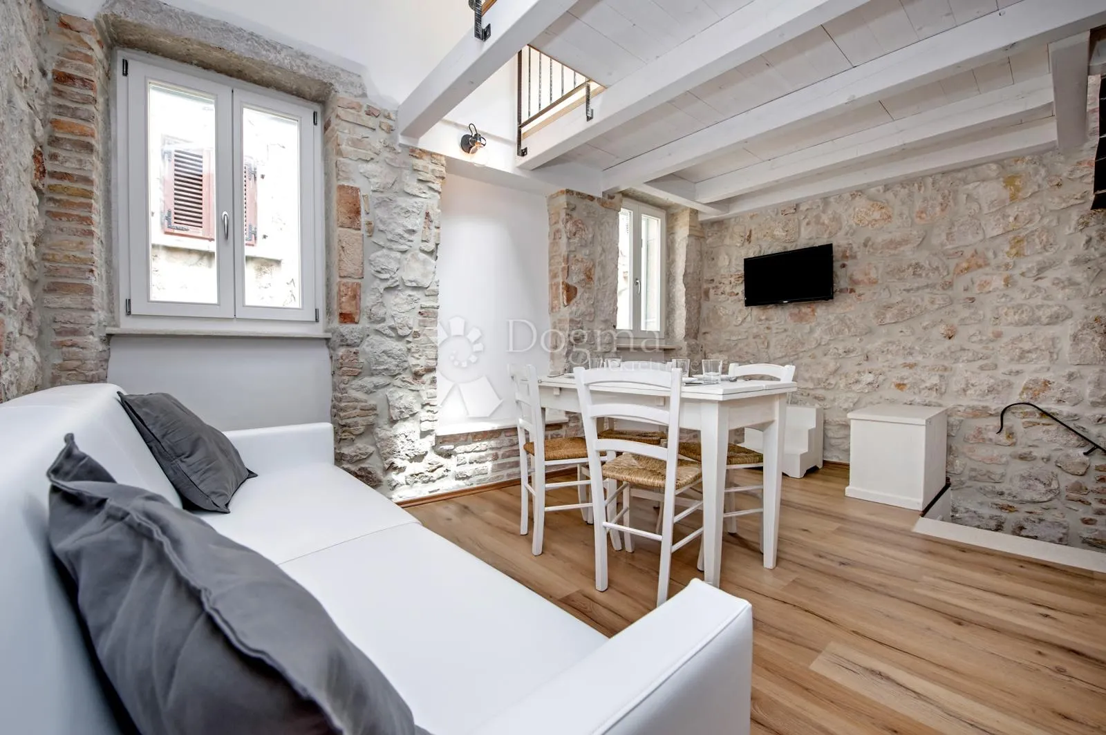 rovinj - sniženo! kuca s 3 apartmana u srcu starog grada - slika 51