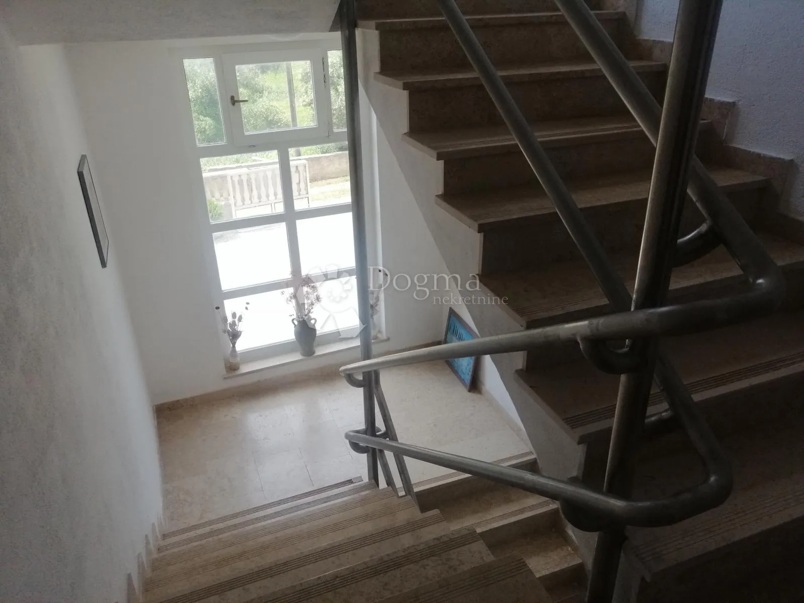 tribunj - kuća s 9 apartmana + građevinska parcela 418 m2 - slika 28