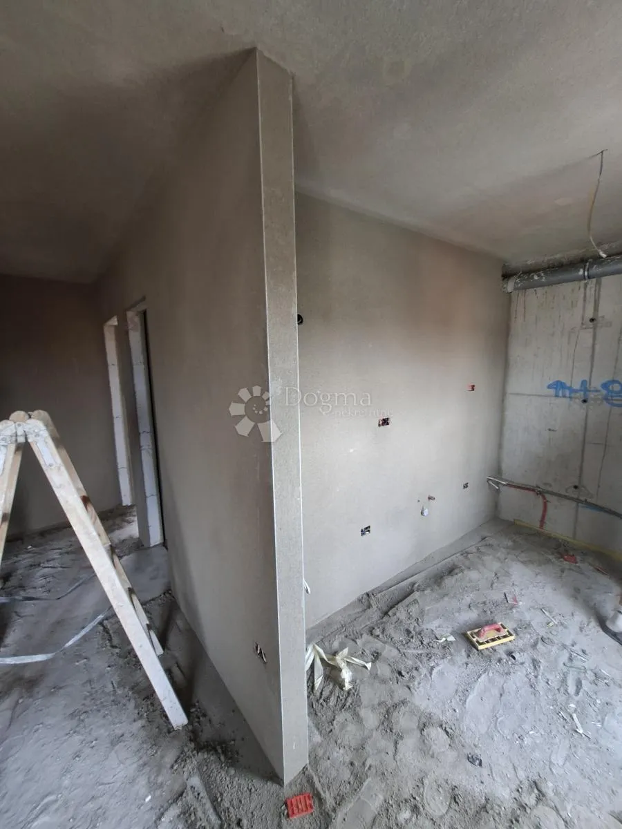 novogradnja pula centar - 41 m2, 1s+db, 2. kat b05 - slika 4