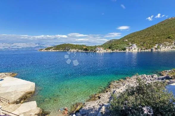 turističko zemljište na hvaru - slika 1