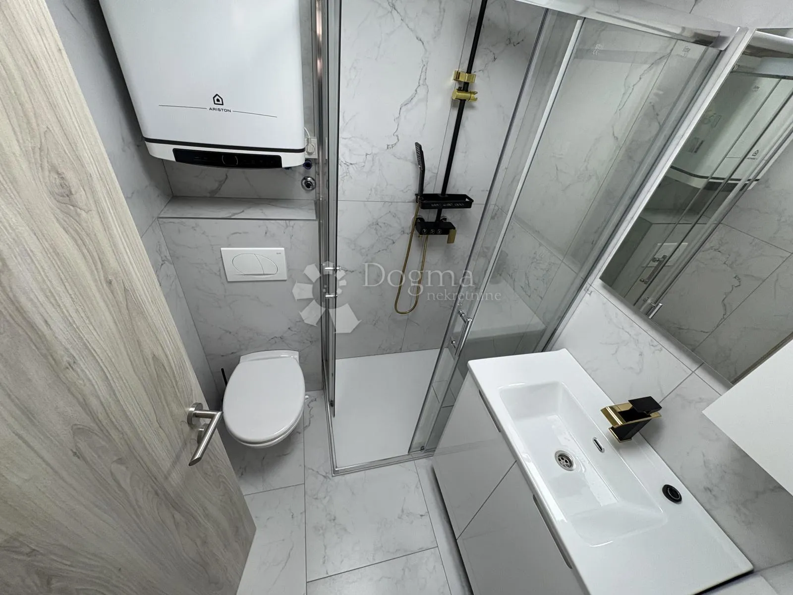 kompletno renovirani apartman u prizemlju - slika 6