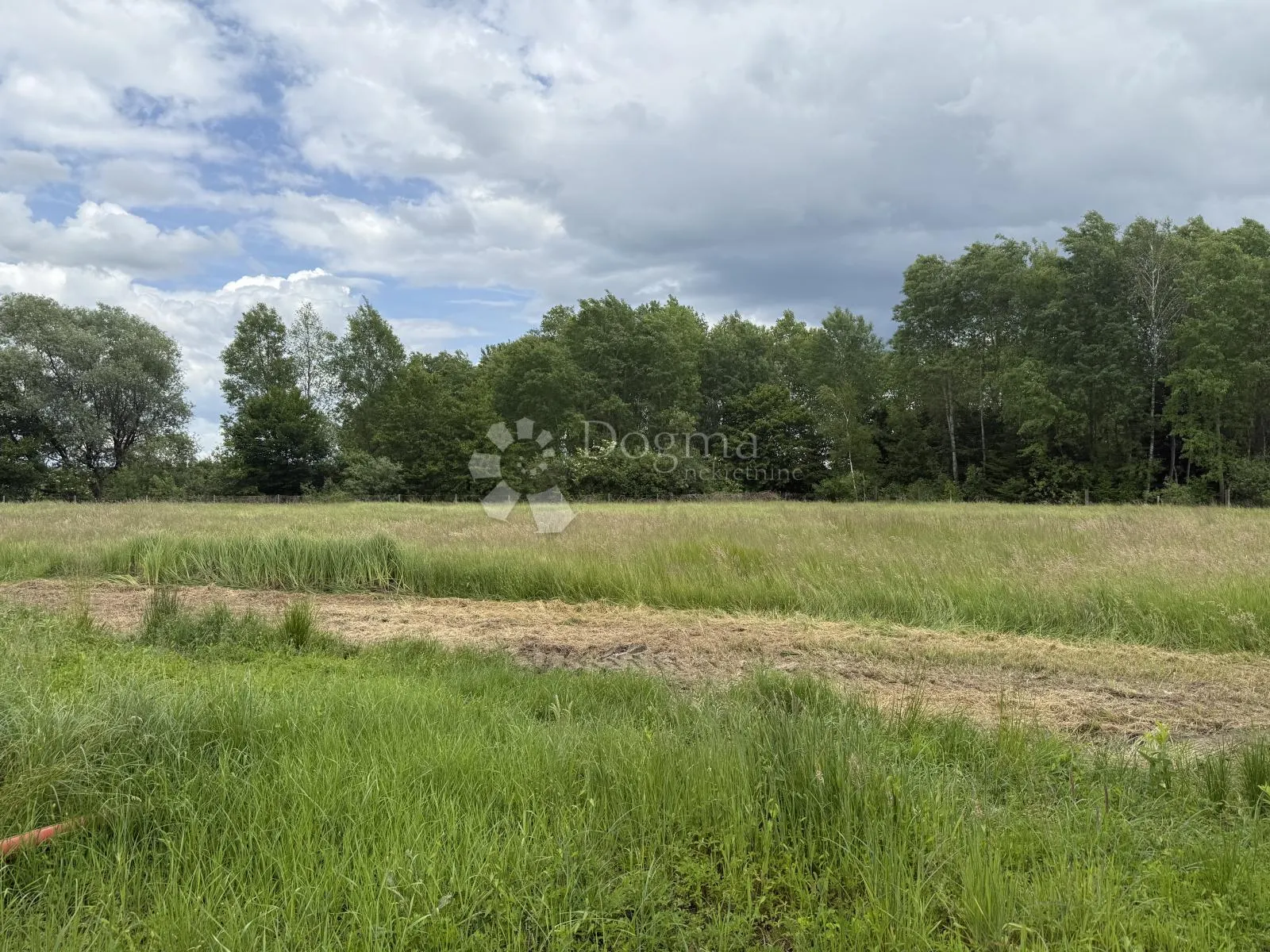 poljoprivredno zemljište 12.063 m² s gospodarskom zgradom 600 m² - slika 17