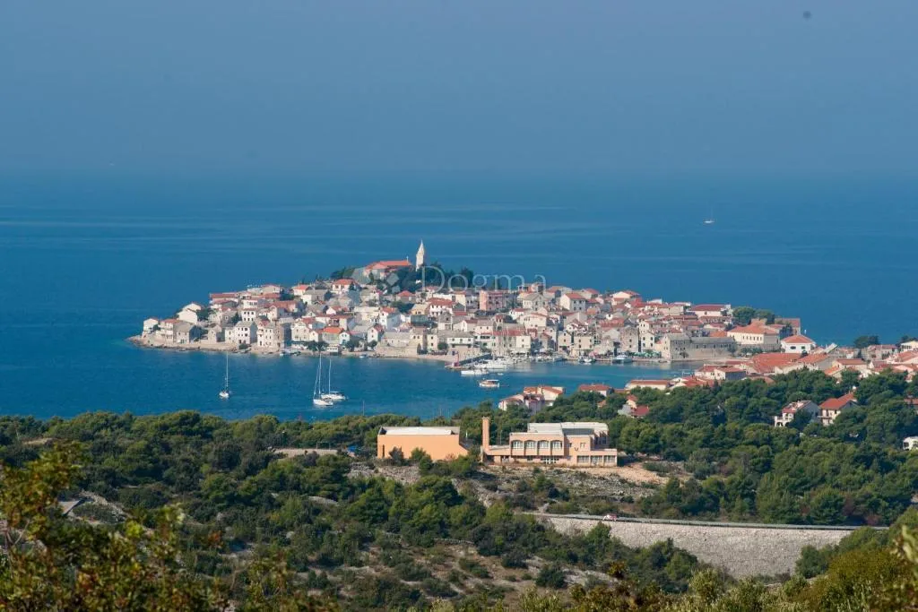 prodaje se – vila s neprocjenjivim pogledom na more, otoke i primošten - slika 3