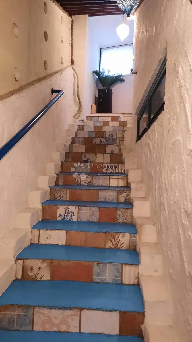 prilika! kuća u prvom redu do mora, žirje - slika 5