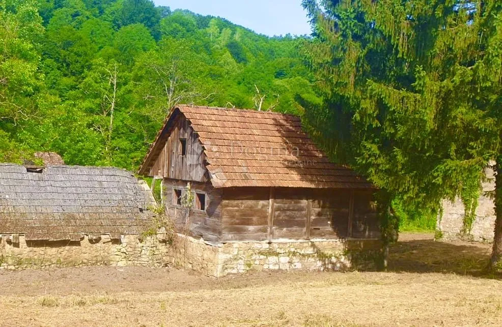 impresivno imanje uz rijeku koranu - slika 2