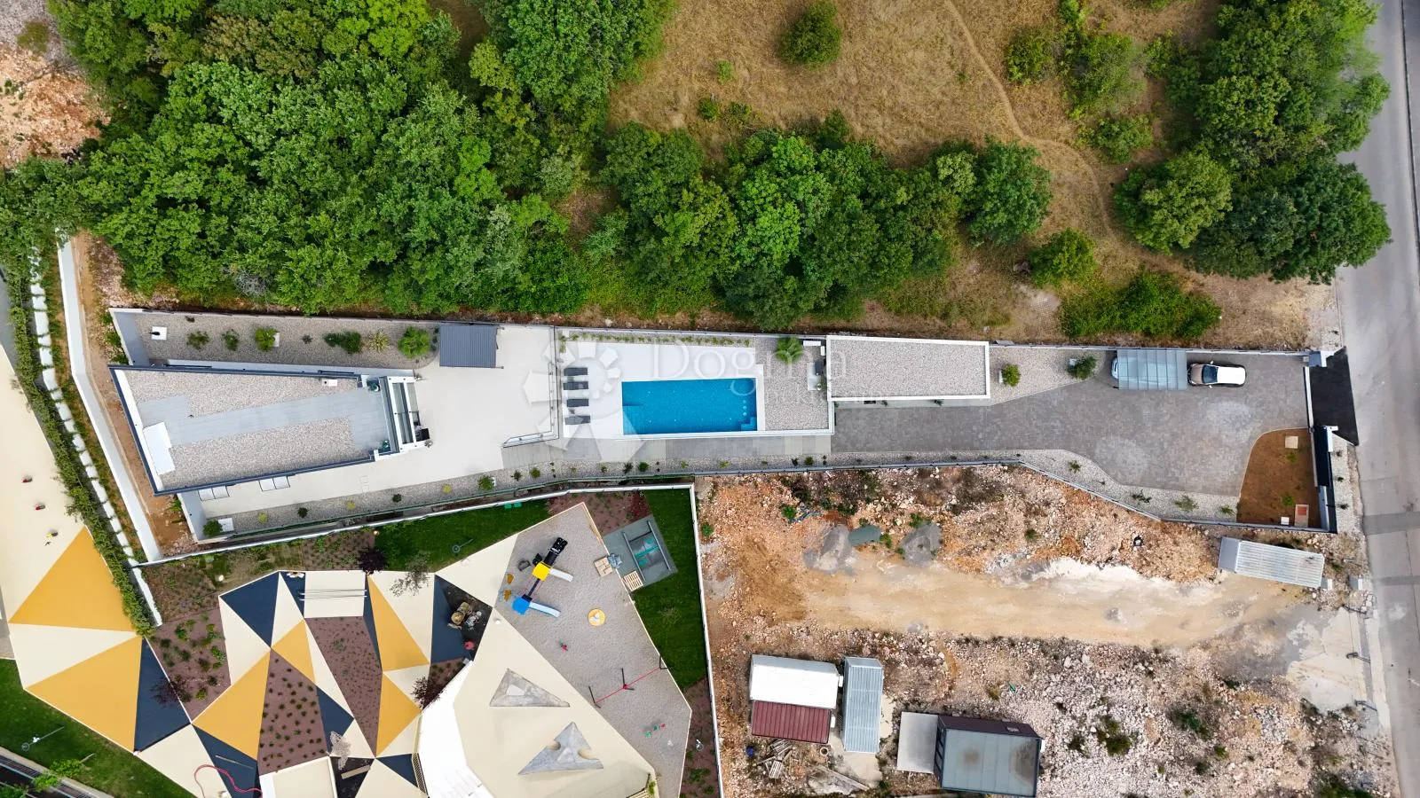 samostojeća moderna vila sa bazenom - slika 37
