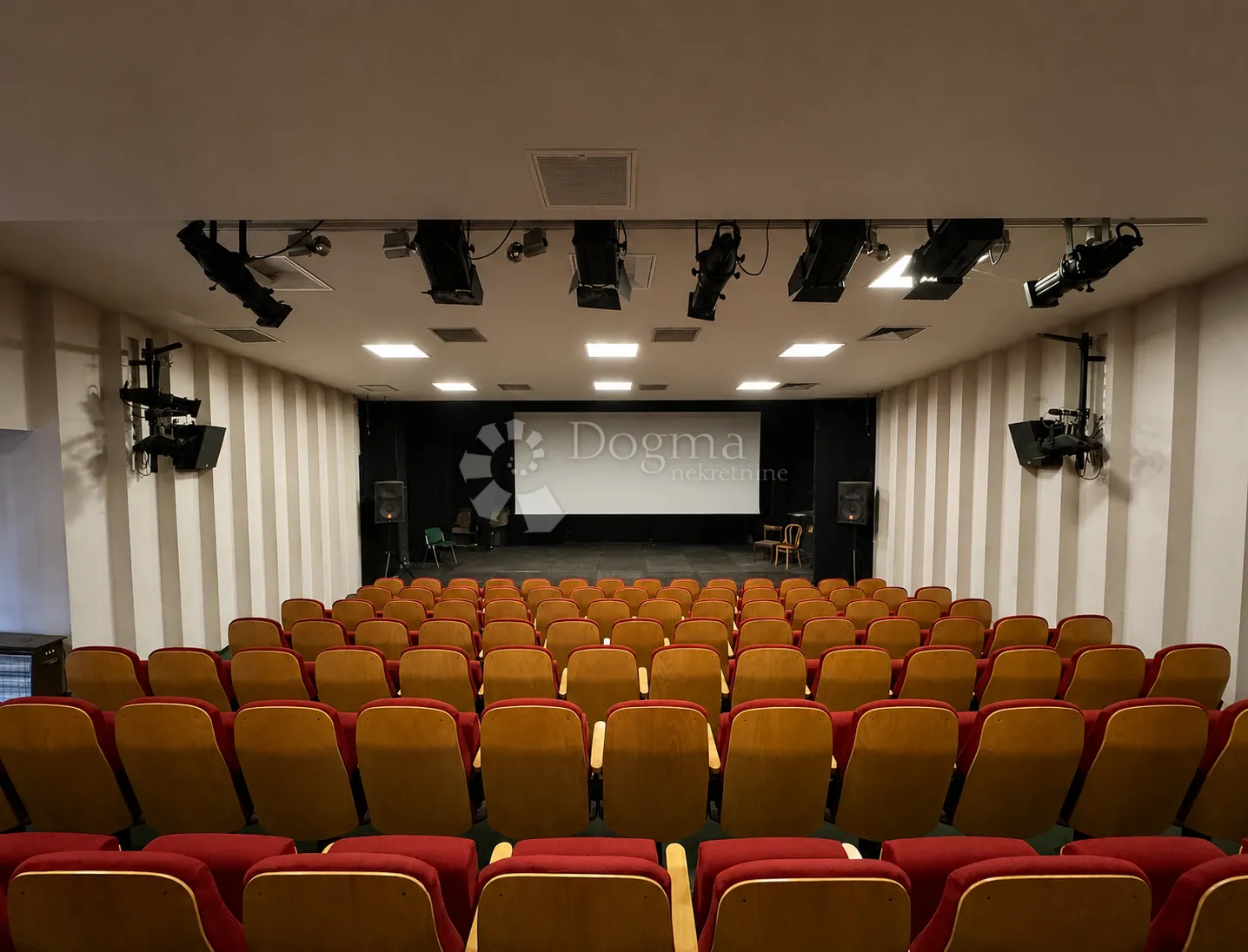 event centar 154 m² – spremno za poslovne i kulturne programe - slika 1