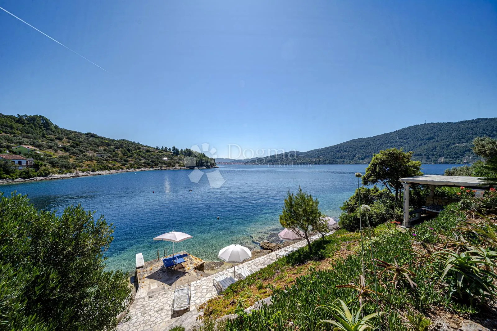 prvi red do mora: samoodrživa apartmanska vila s uhodanim poslovanjem – vela luka, korčula - slika 61
