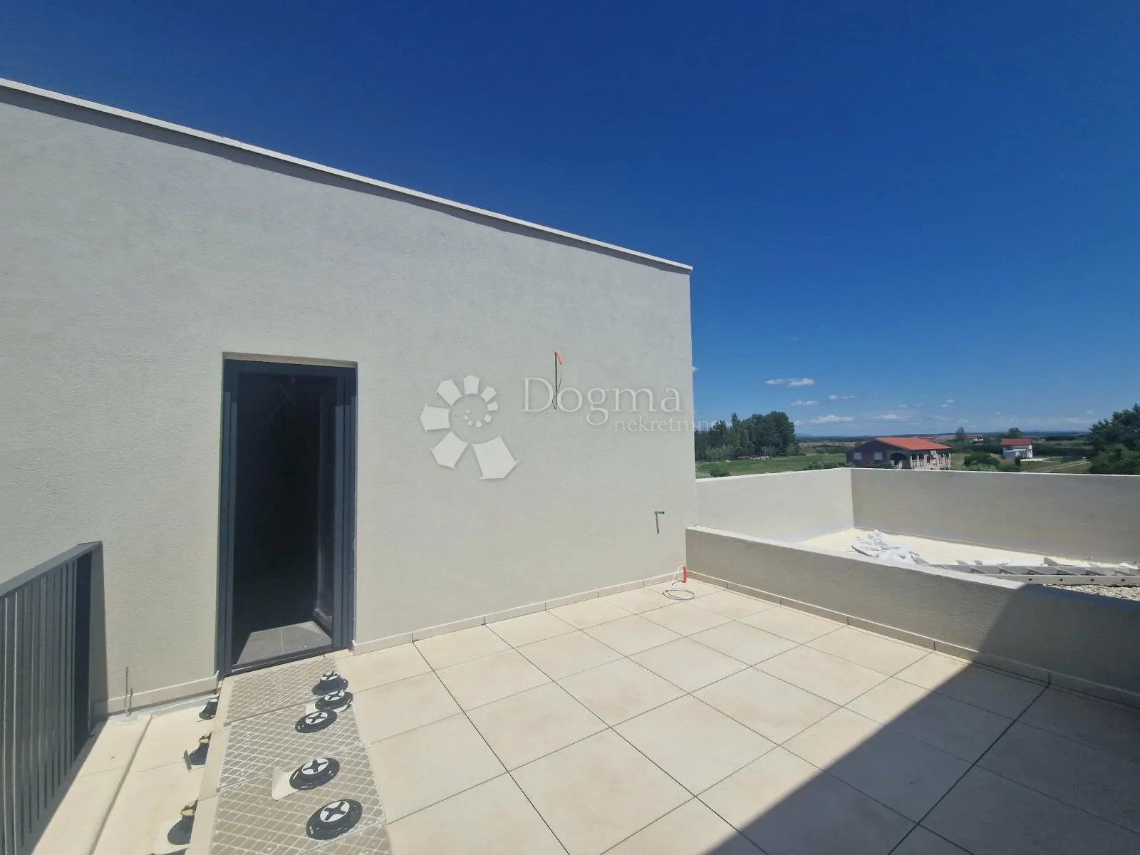 vrsi - novogradnja - stan d s krovnom terasom i jacuzzijem 98,26 m2 - slika 16