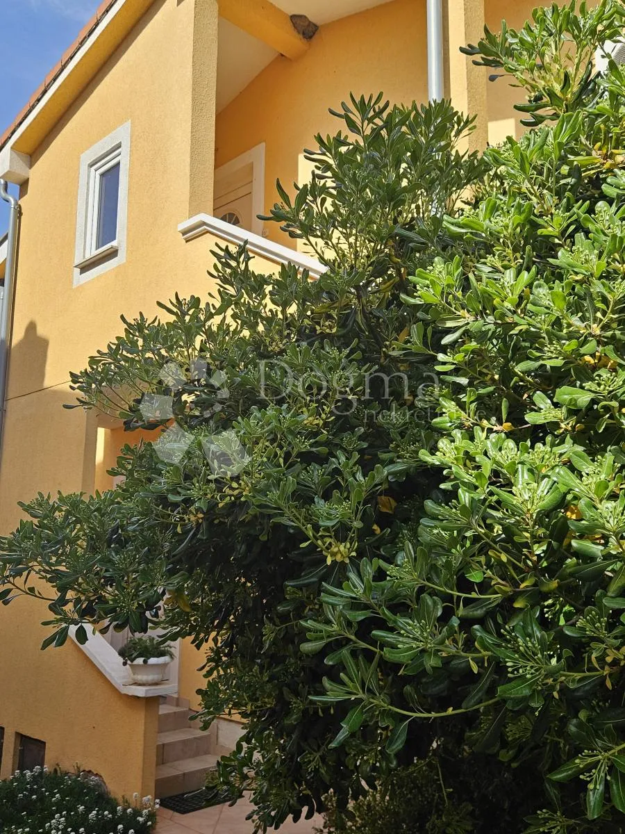 apartmanska kuća u pakoštanima - slika 15