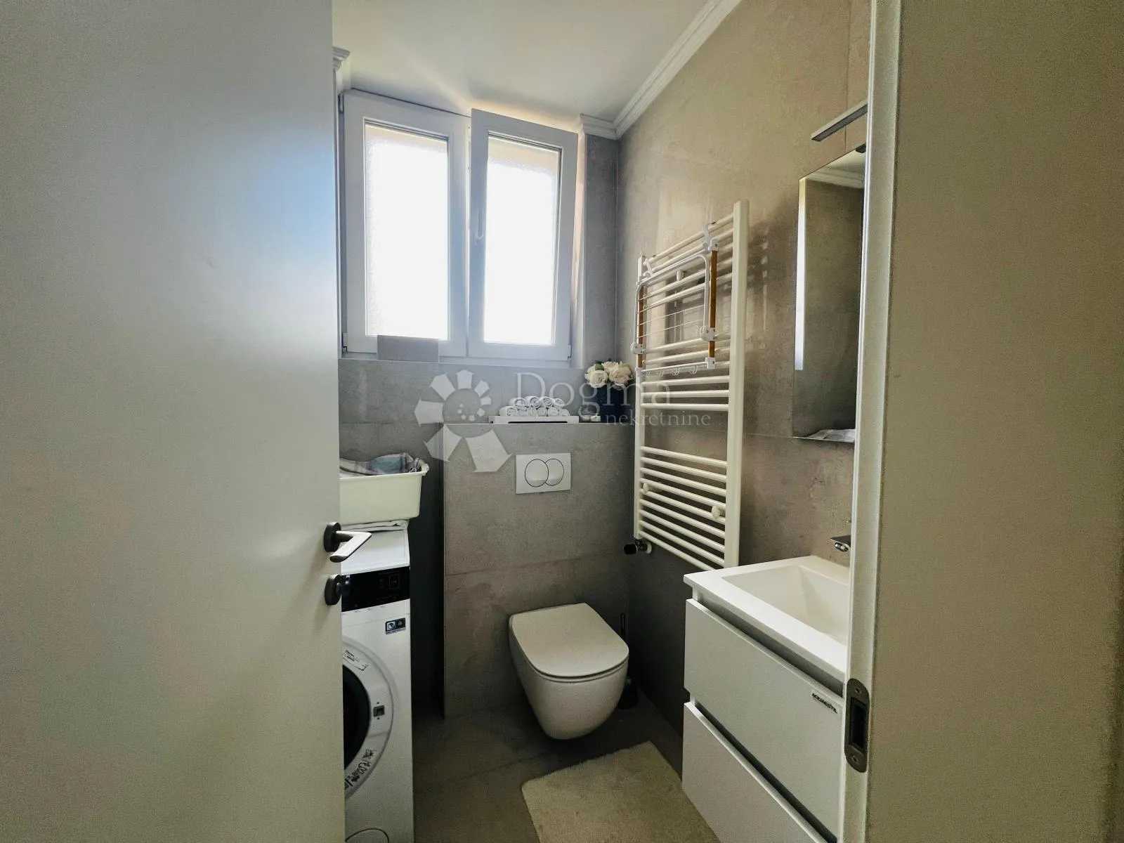 šalata, prilika, novoadaptirani trosobni stan, 100m2 nkp - slika 13