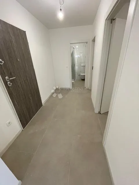 drenova-novogradnja 65m2,2s+db balkon - slika 2
