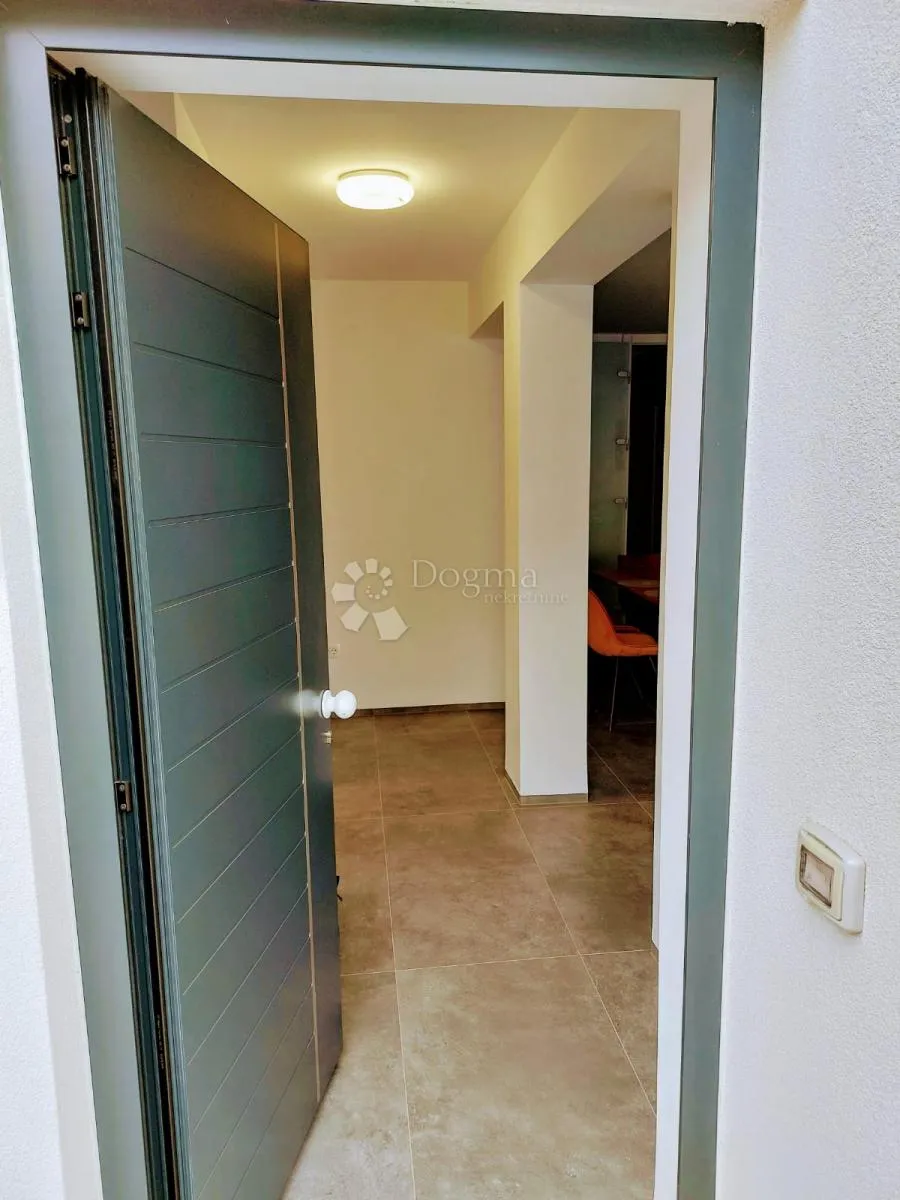 moderna novogradnja 500 m od mora! - slika 18