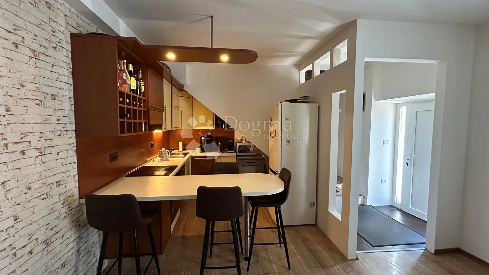 predivna renovirana kuća 160m2 - šišan - slika 4