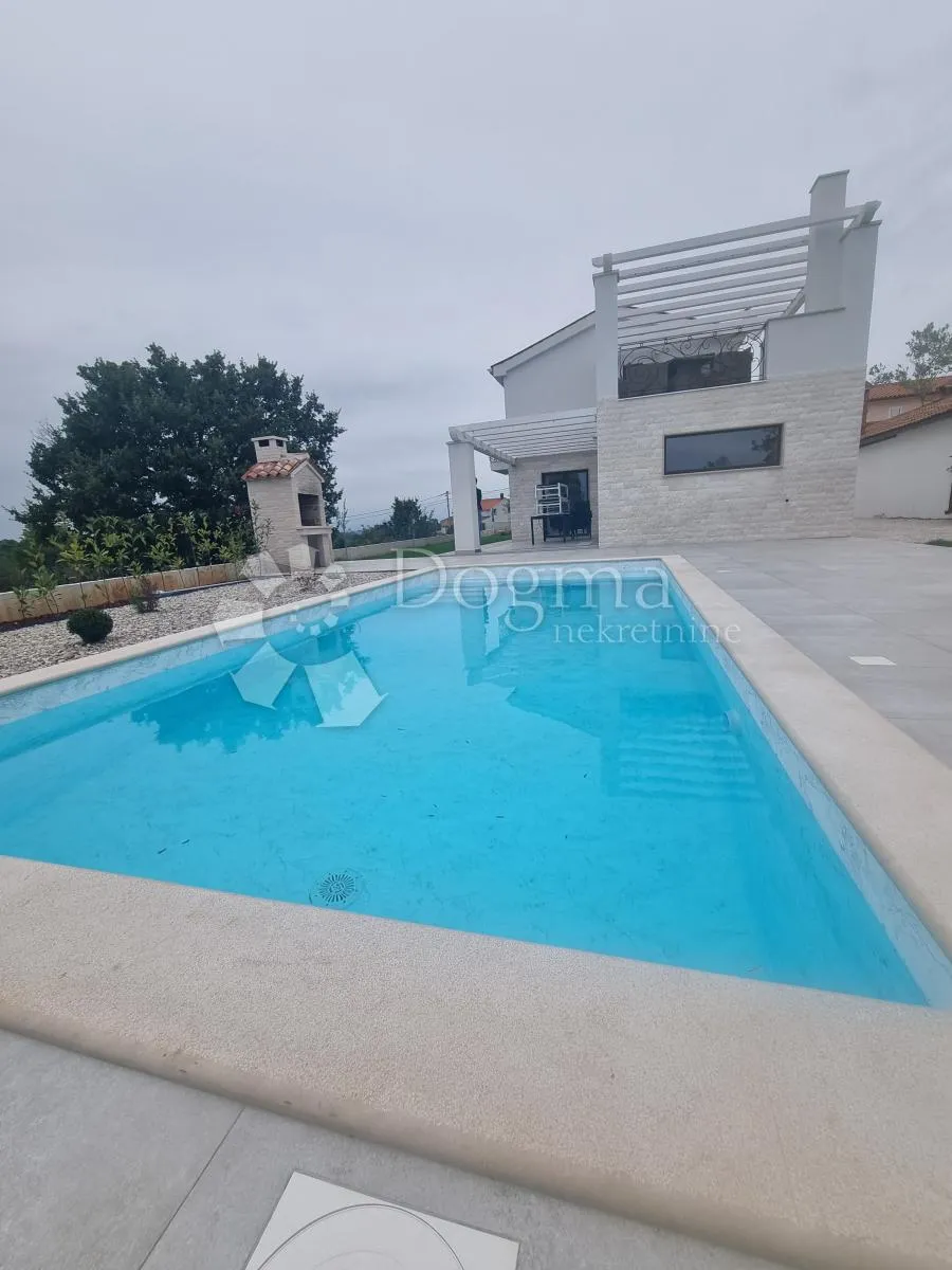 novoizgrađena vila u okolici barbana na brežuljku s otvorenim pogledom - slika 3
