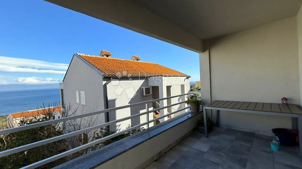 stan s pogledom na more 300 m od plaže! okolica labina - slika 13