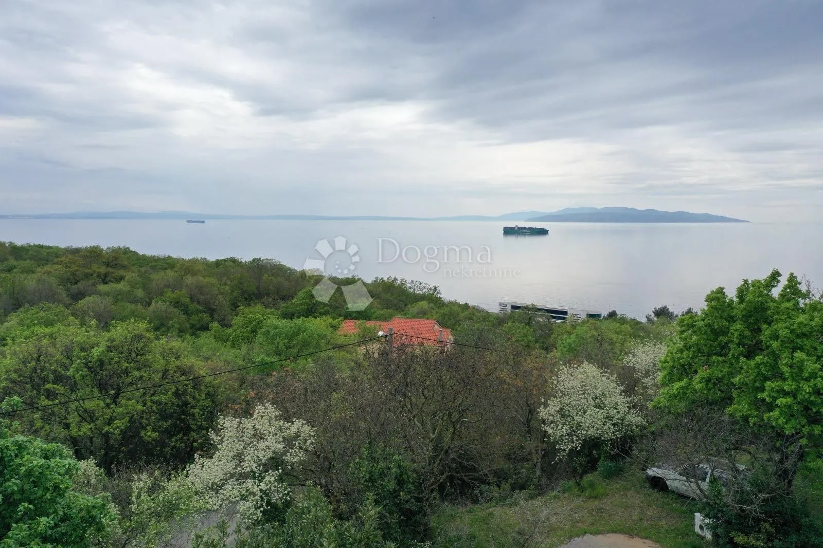 savršeno zemljište sa kućom u izgradnji - slika 21