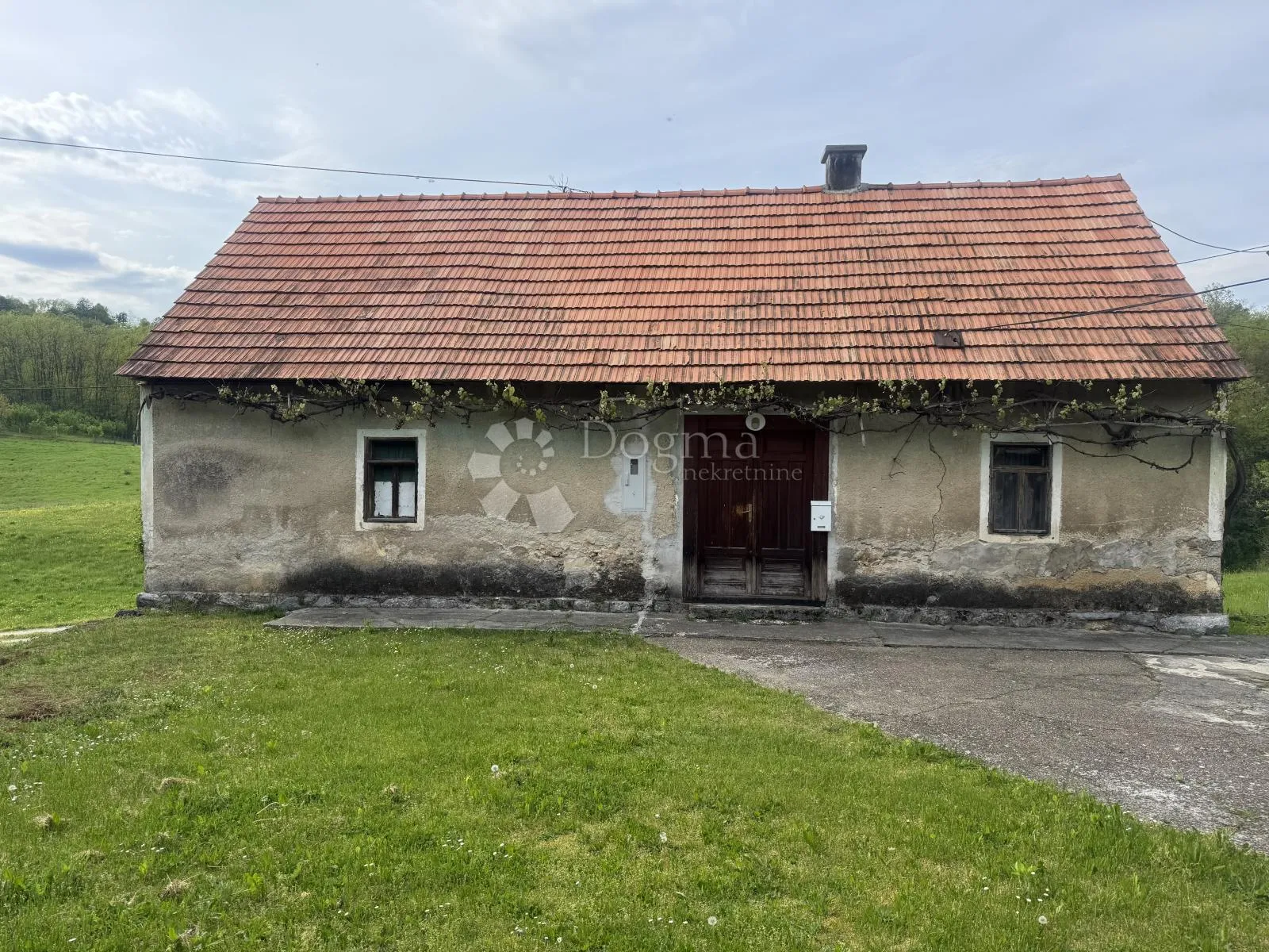 kuća + šuma + vinograd u blizini rijeke mrežnice - slika 2