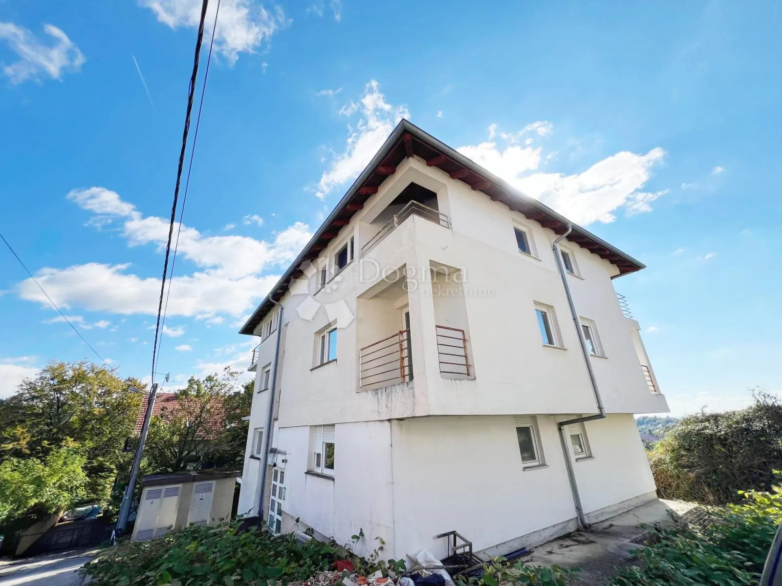izuzetna investicijska prilika – zgrada s 13 stanova - slika 1