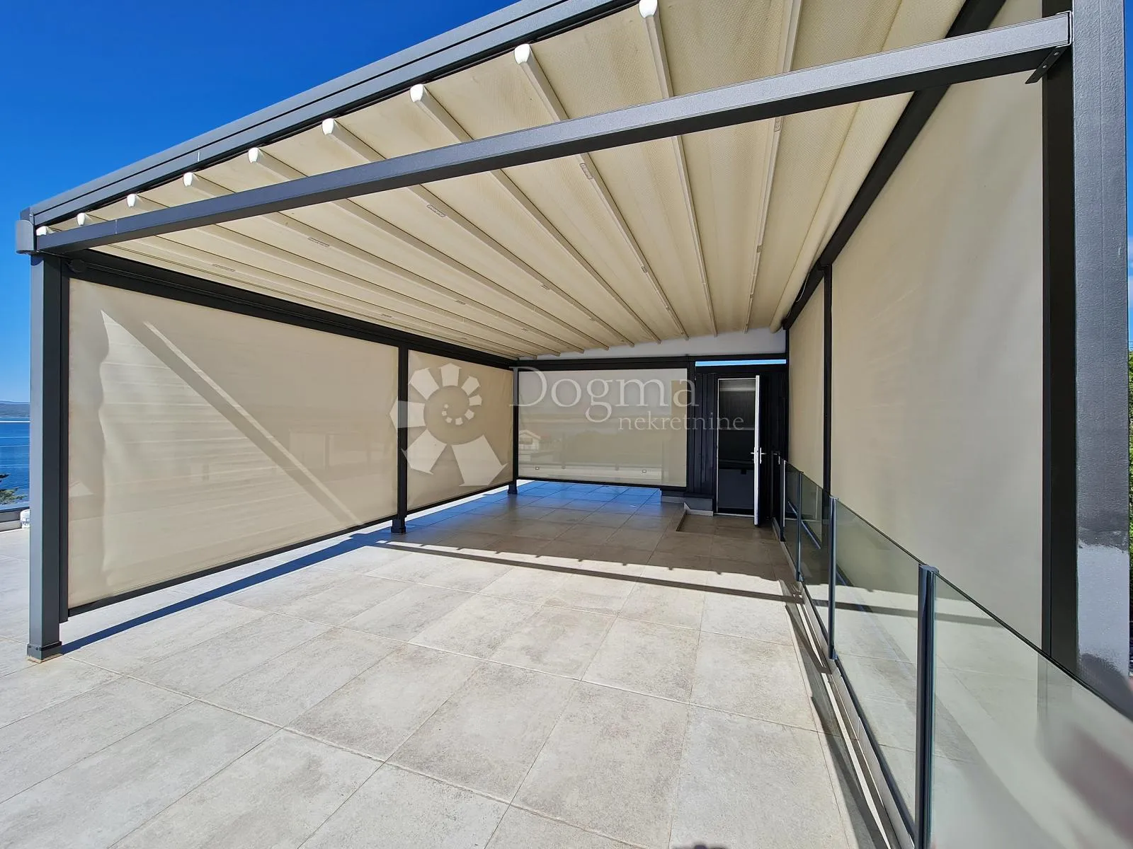 crikvenica ,penthouse 3s+db,velika garaža - slika 10
