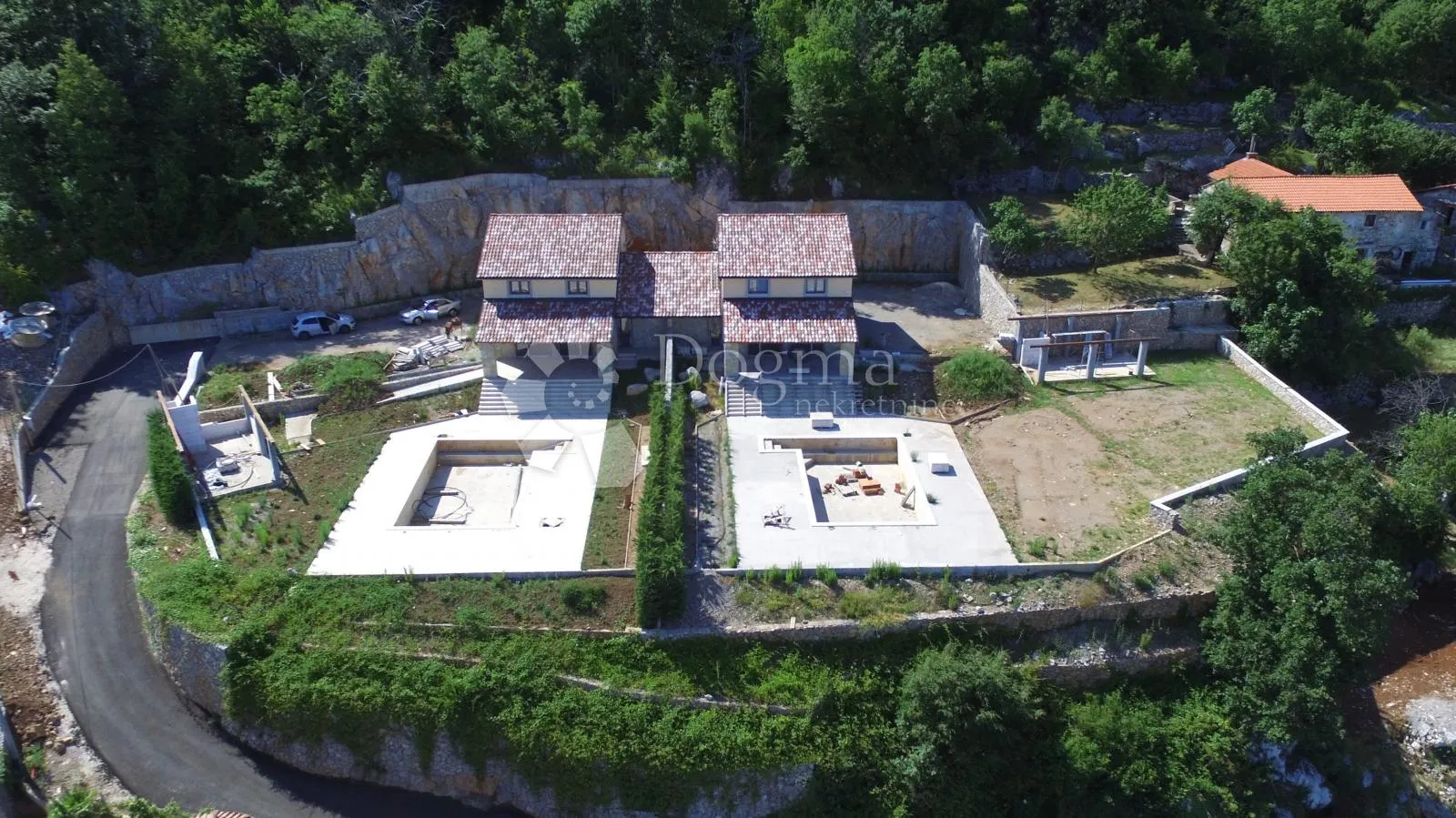 opatija, poljane- kuća sa dva dvoetažna stana dva bazena i panoramski pogled! - slika 5
