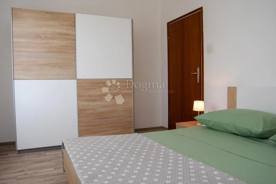 ugljan, samostojeća kuća za dugoročni najam - slika 8