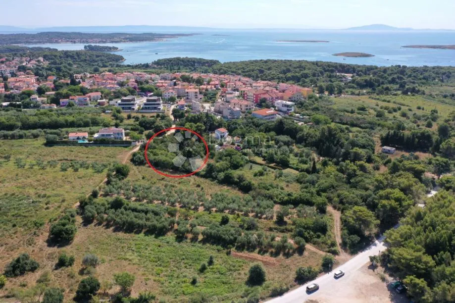 građevinsko zemljište 300m od mora - slika 10