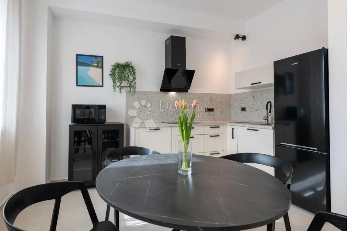 moderna novogradnja sa 2 spavaće sobe- istra, poreč-okolica - slika 3