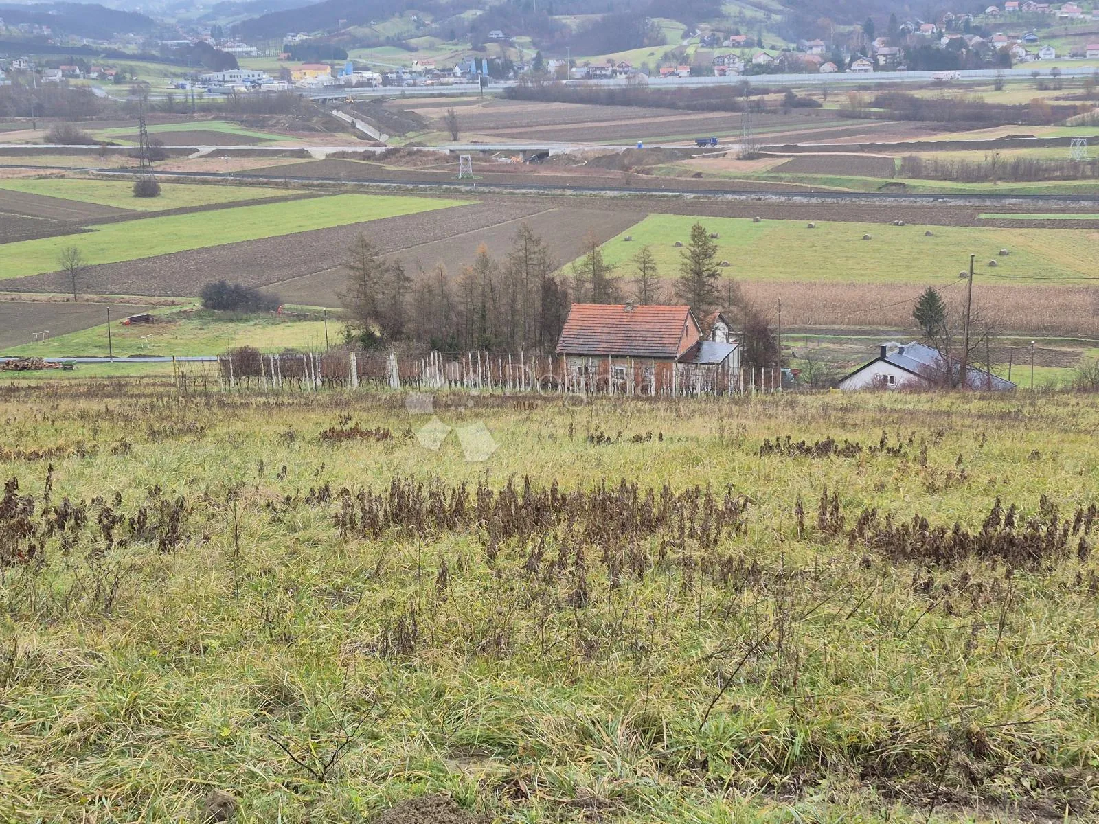 prostrana kuća s više od 10.000m² zemljišta u gornjoj pačetini - slika 8