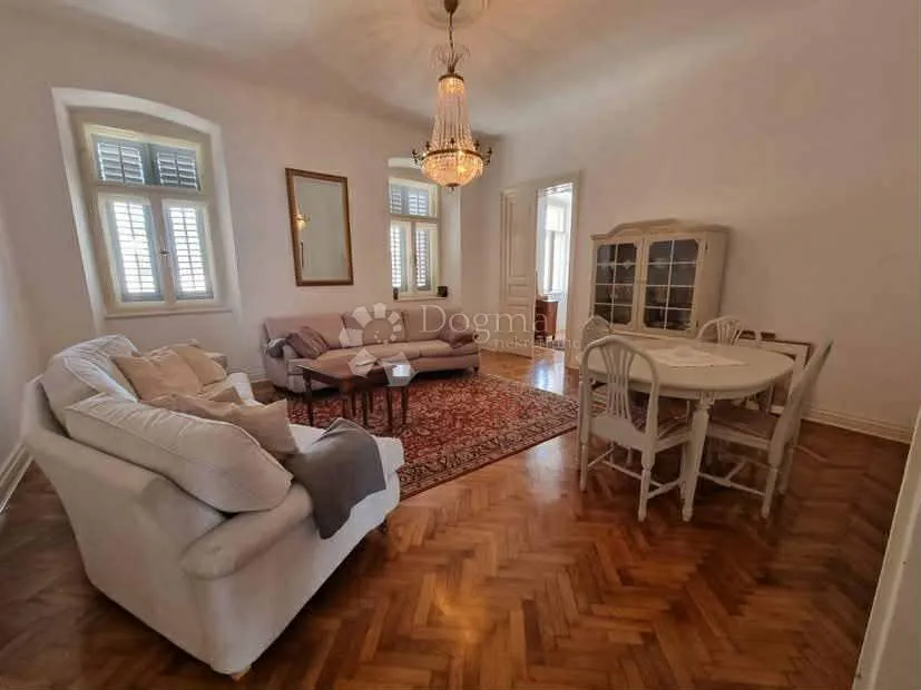 kompletno renoviran stan u samom centru pule – 93 m² s terasom - slika 5
