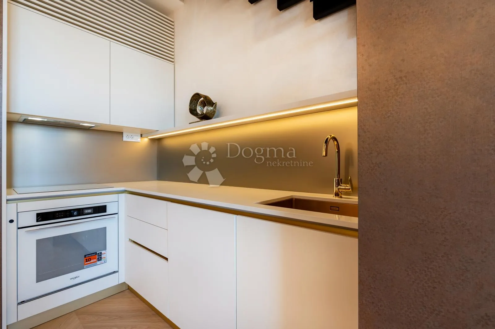 opatija-centar, dvoetažni 85m2 s parkingom - slika 5