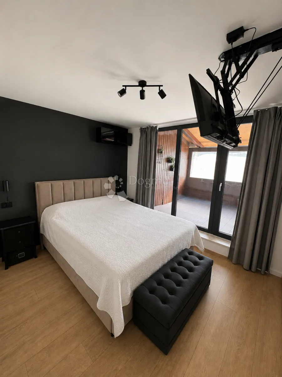 sunčan stan s prekrasnom lođom - 49.10 + 30 m2 - slika 10