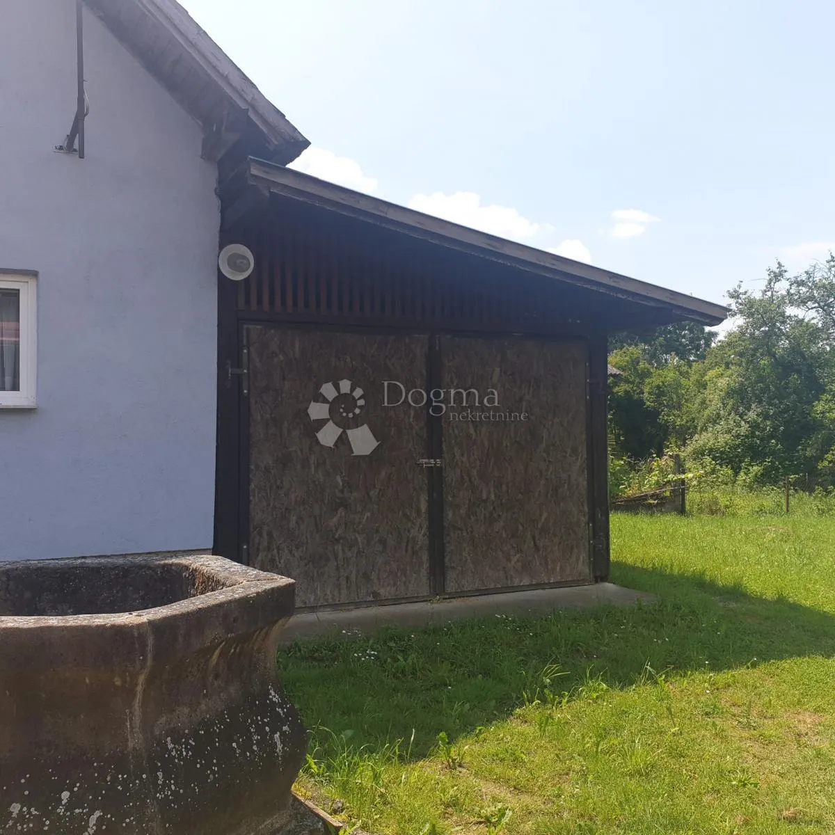 dvije kuće na jednoj parceli – mir, prostor i potencijal! - slika 12