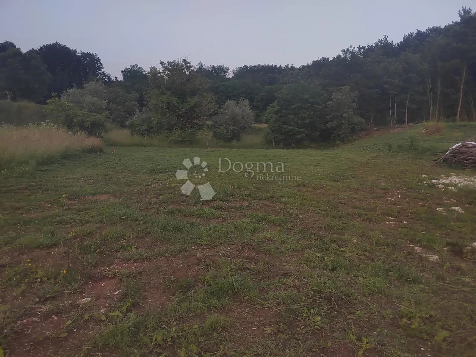 građevinska parcela s idejnim projektom na mirnoj lokaciji - slika 3