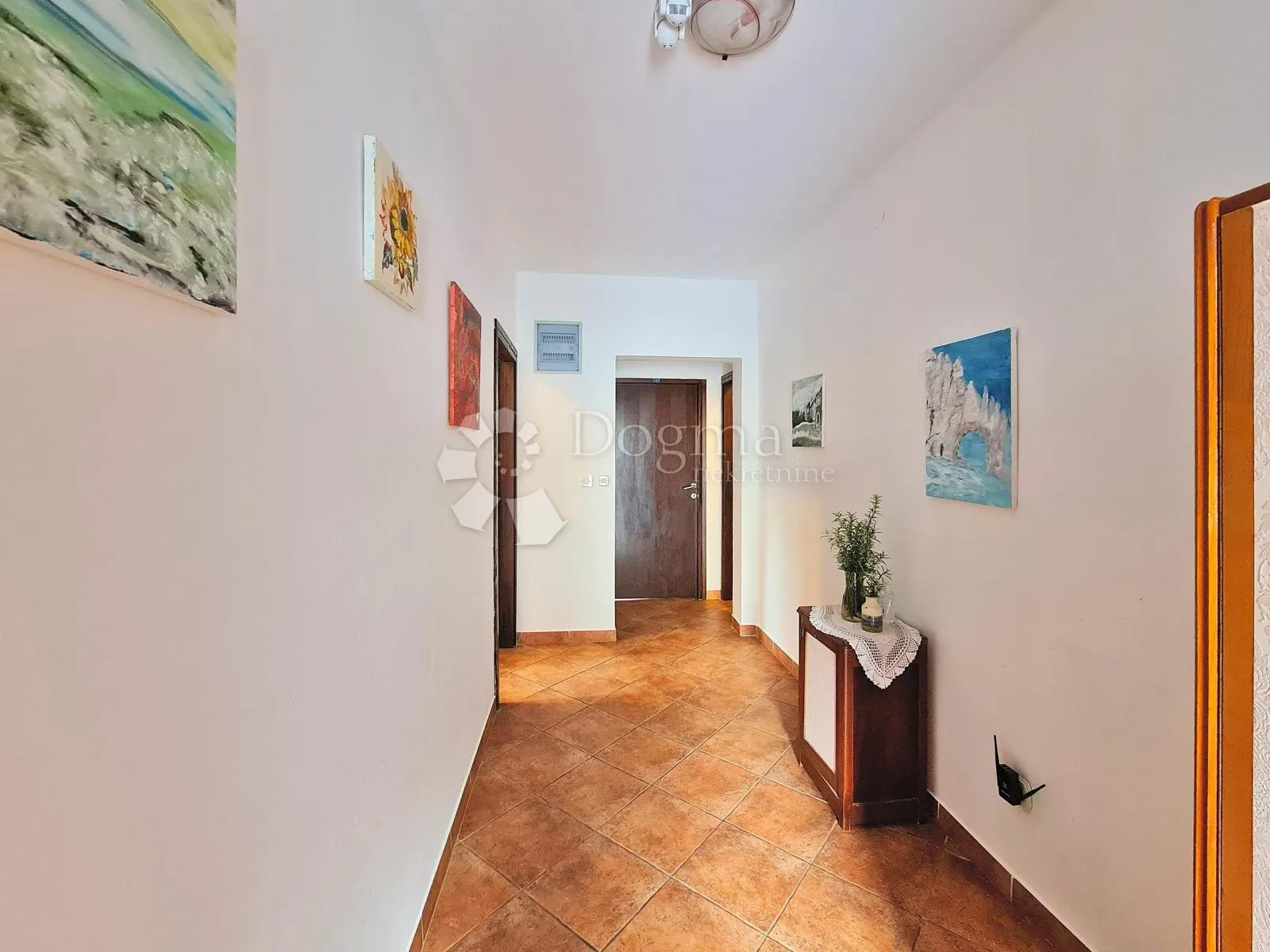kuća s 8 apartmana spremna za turistički najam - slika 25