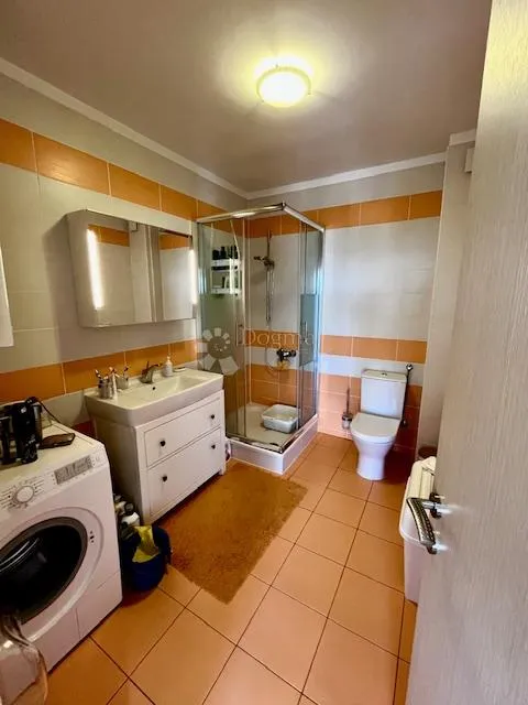 ekskluzivno samo u dogmi!crikvenica,stan 70m2 sa terasom i pogledom na more - slika 13