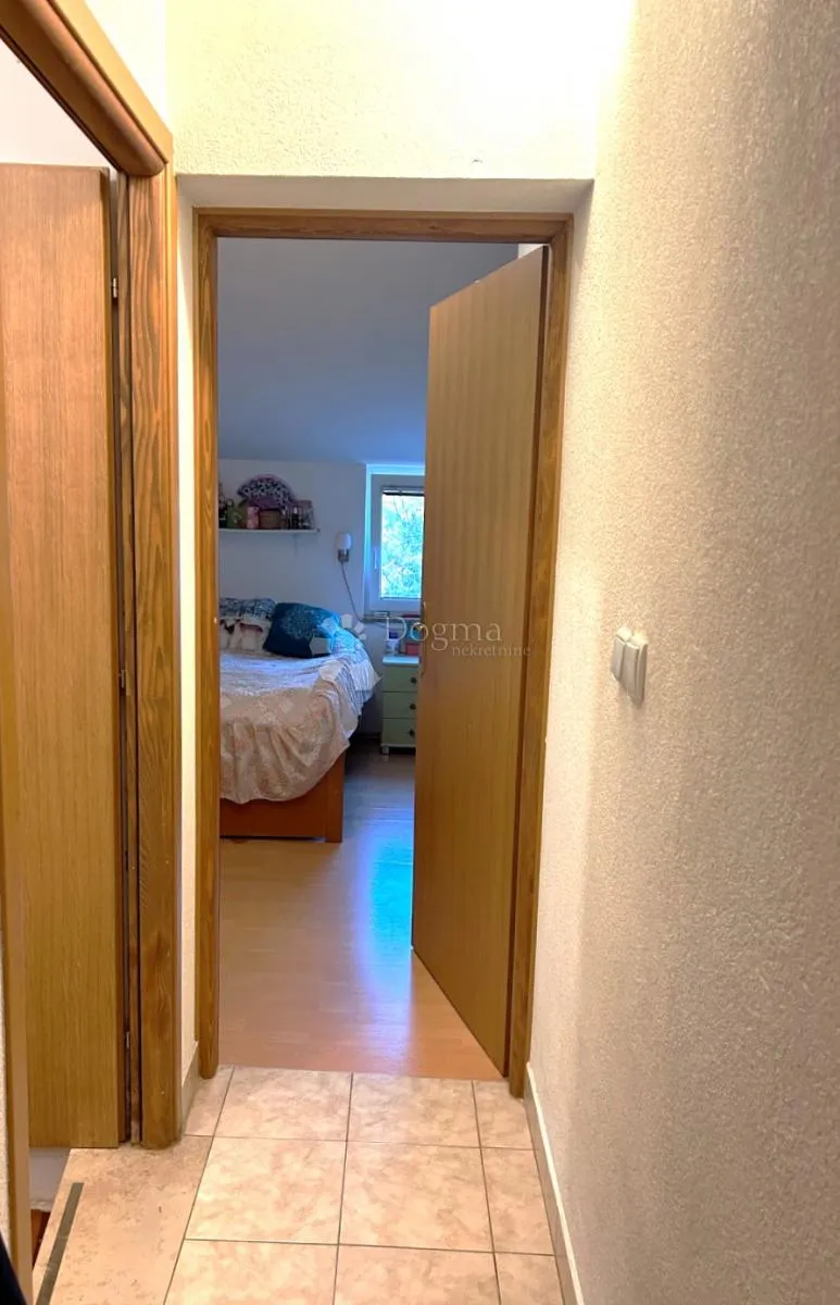 rovinj – kvalitetan stan s terasom i dvorištem - slika 2