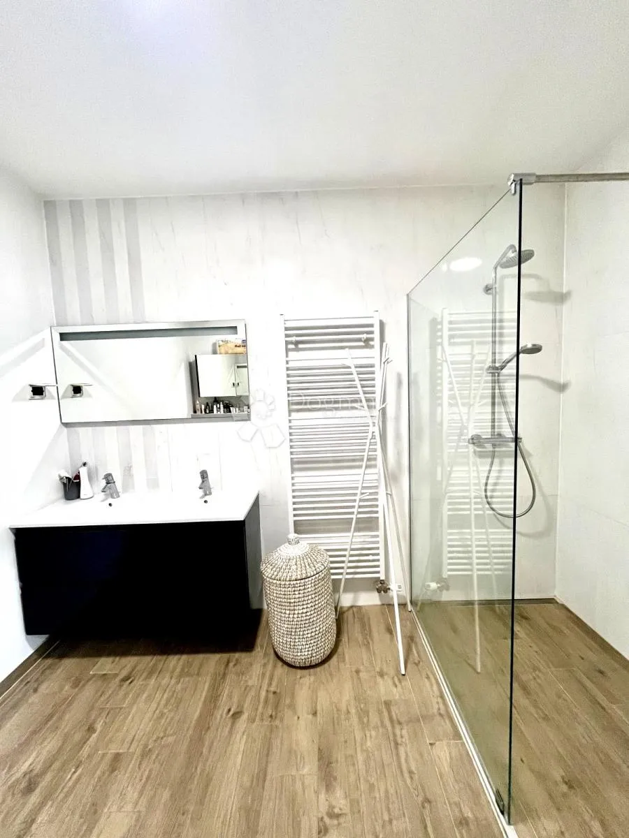 top penthouse s terasama garažom i 2 pm -kameniti stol 127 m2!! - slika 11