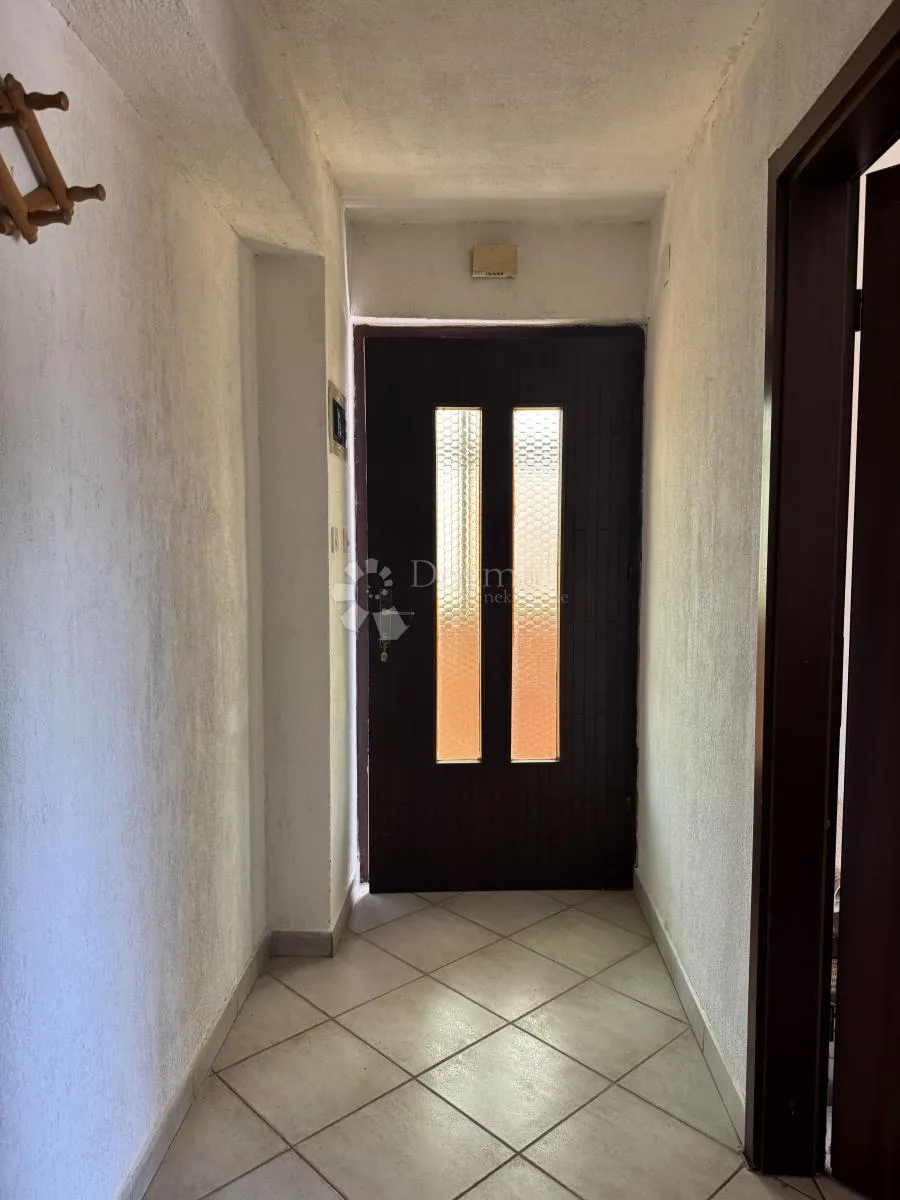 kuća sa potencijalom i građevinskim terenom / buzet - slika 12