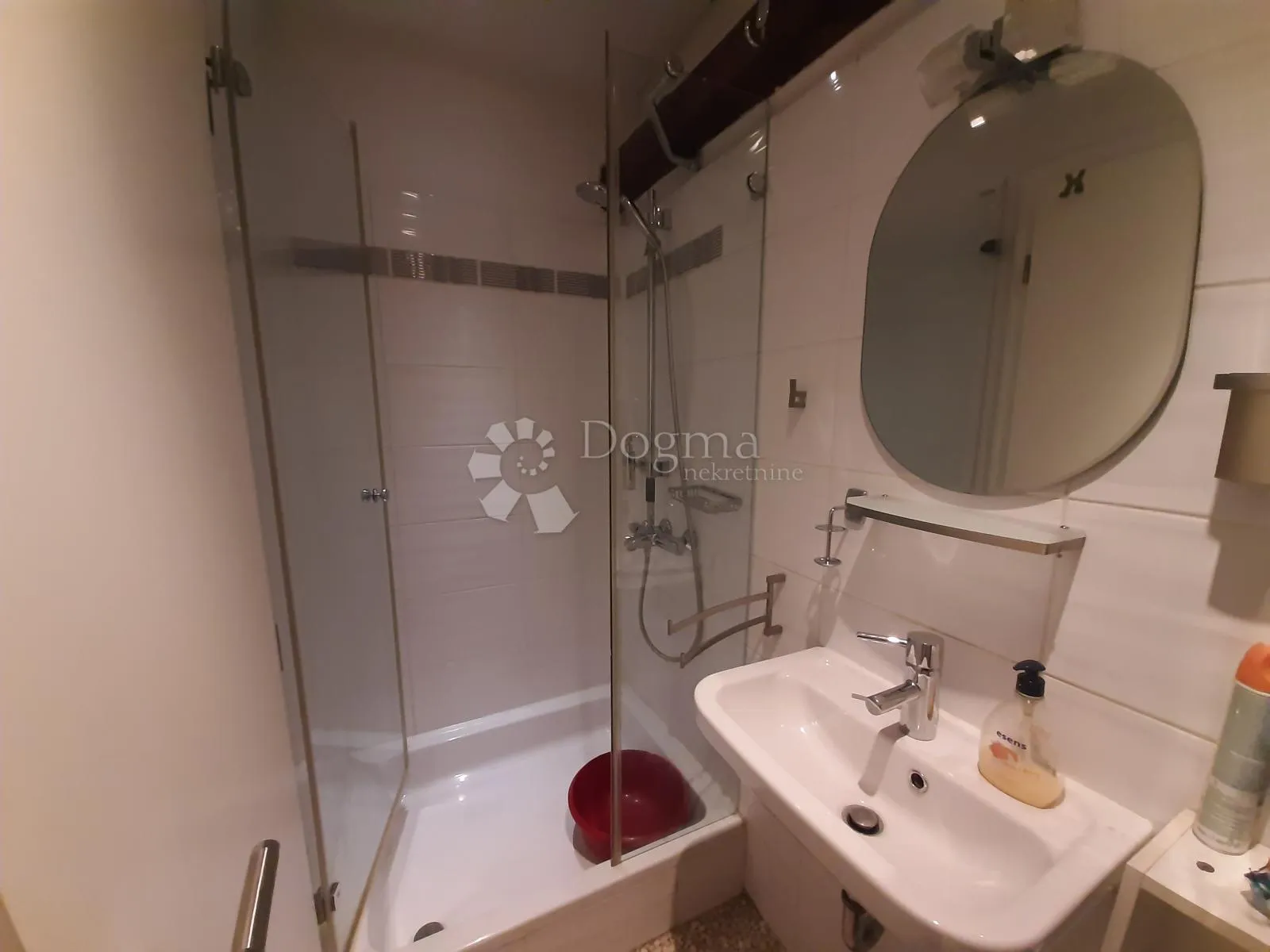 unikatni 4s penthouse od 100m2 i terasom od 10m2 – kvatrić - slika 8