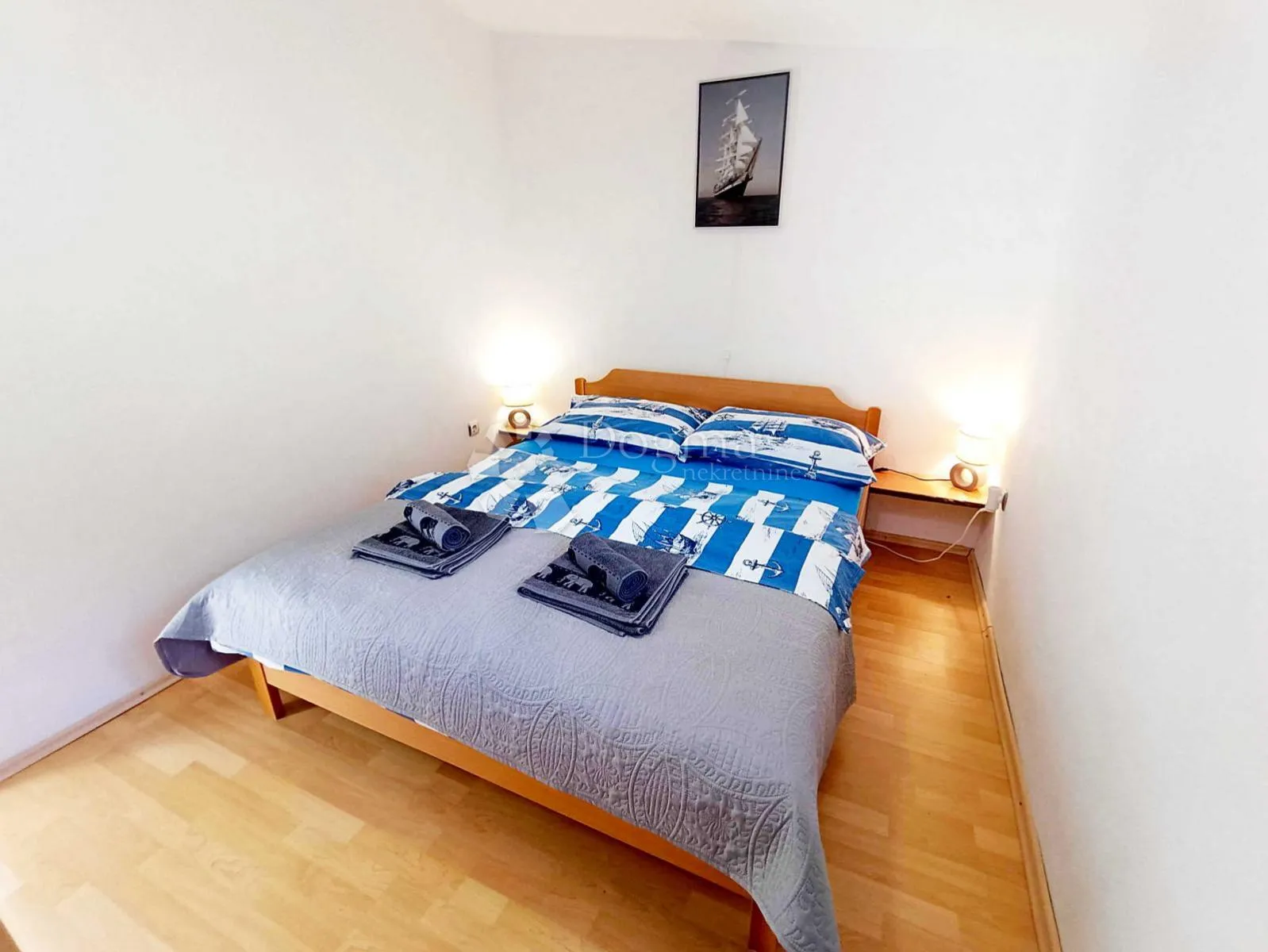 otok pag kuća sa 4 apartmana - slika 7
